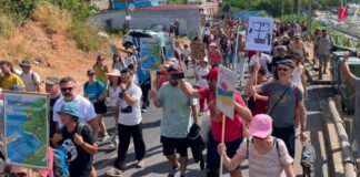 Centenas de pessoas marcharam contra a privatização de praias e acessos da Arrábida Protesto arrábida