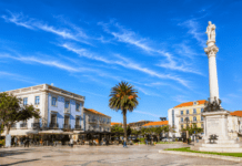 Setúbal celebra Bocage com música, teatro e desfile histórico Praca do Bocage e1787908126501