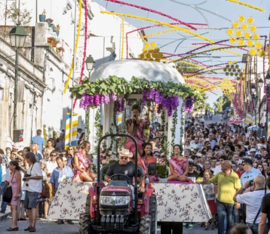 Festa das Vindimas celebra a tradição que une Palmela Cortejo