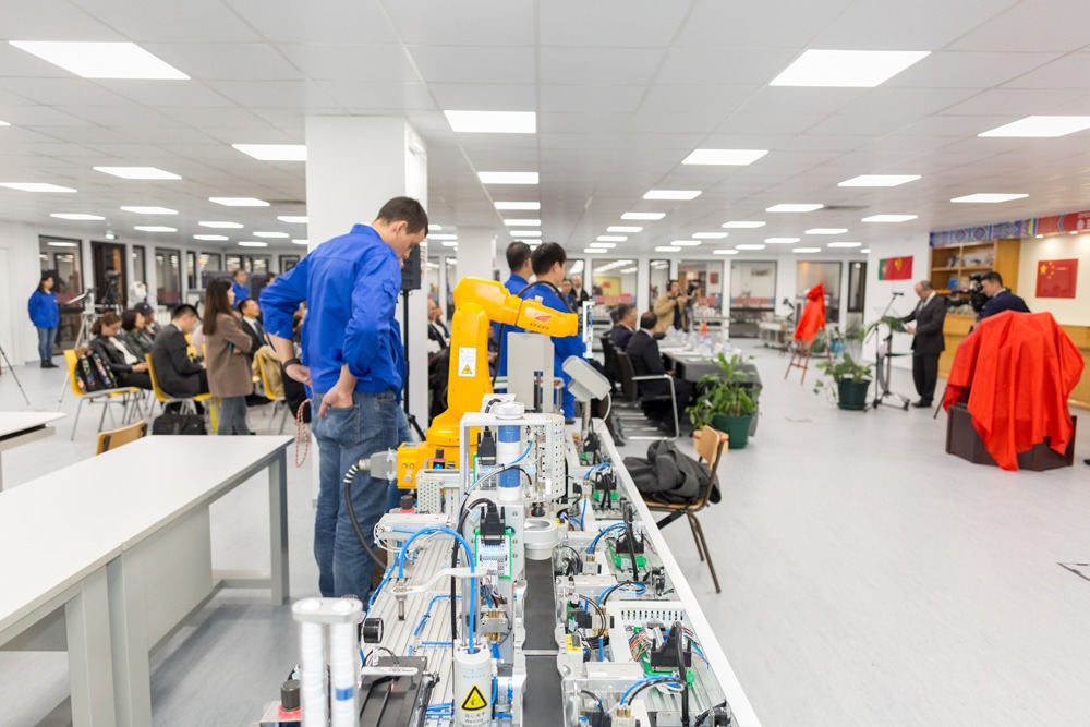 Universidade Politécnica de Setúbal recebe chineses para formação em robótica Inauguracao de oficina Lu Ban do Instituto Politecnico de Setubal